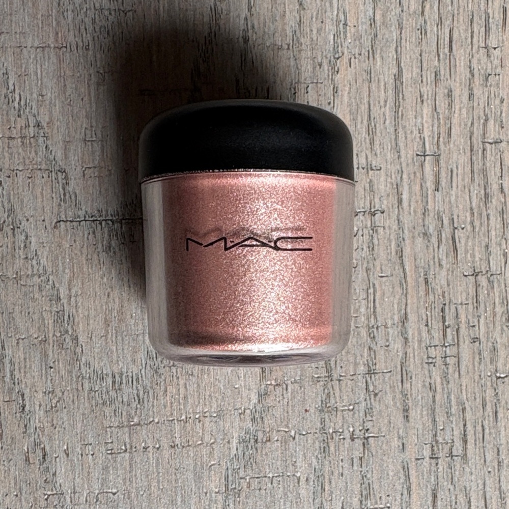 MAC Pigment - GOLDENAIRE